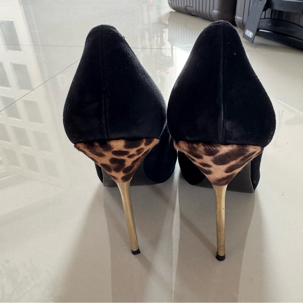 CLOSET SALE | Stuart Weitzman Black Suede with Leopard Print Heels - Picture 5 of 9